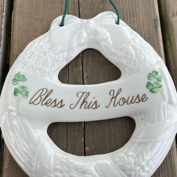 Belleek Shamrock Bless This House Wall Hanging Wreath 12th Mark Made in Ireland - Picture 5 of 13